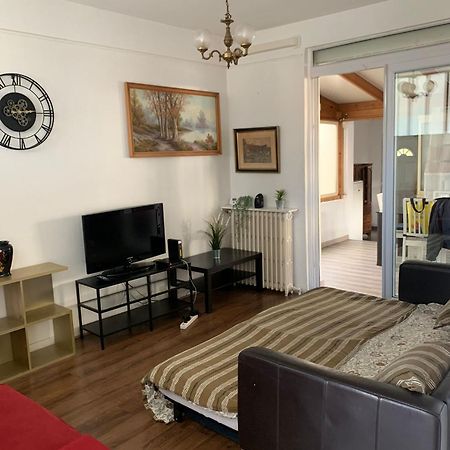 Grand Appartement Avec Terrasse & Jardin A 5 Minutes De Paris Cachan Exteriör bild